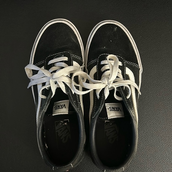 Vans - Picture 1 of 5